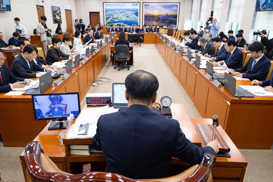 '전세사기 보증금 3분의 1 국가가 보장' 특별법 국토위 통과