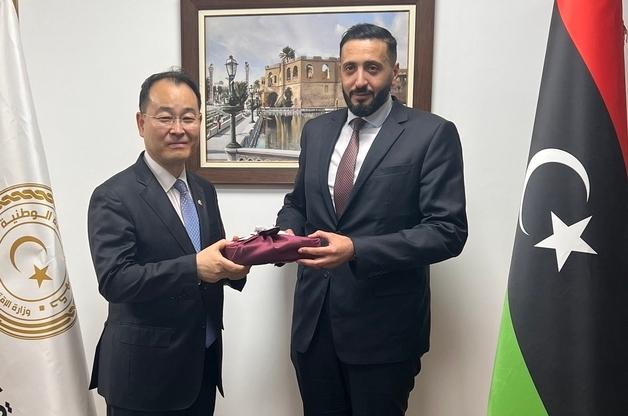 외교부, 알제리·리비아와 원유 긴급 공급 협의…에너지 협력 확대