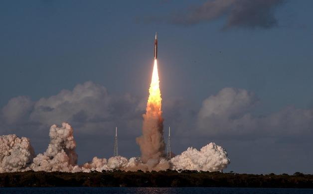 "달 뒷면, 58년 만에 사람이 직접 본다"…아르테미스2호 새 도전