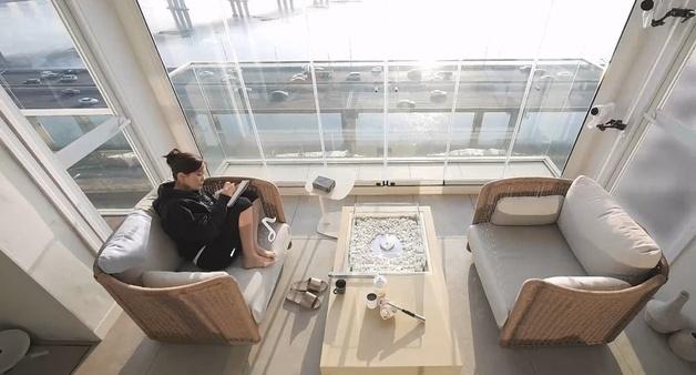 '금융인과 결혼' 효민, 한강뷰 집공개…최고급 호텔 뺨치는 내부