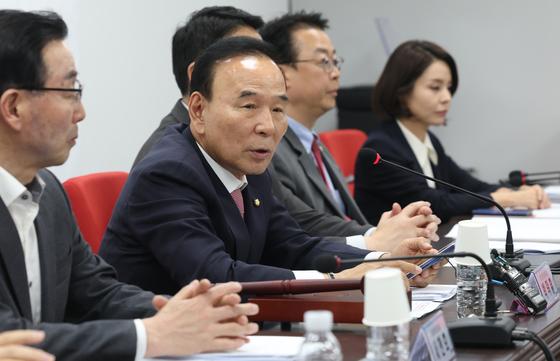 국힘 경기지사 공천 난항…장동혁 구인 나섰지만 '실패'