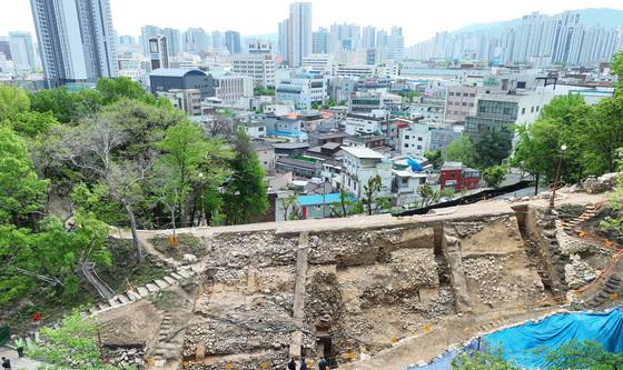 공개 설명회 열린 '대구 달성' 남측 성벽 발굴 조사