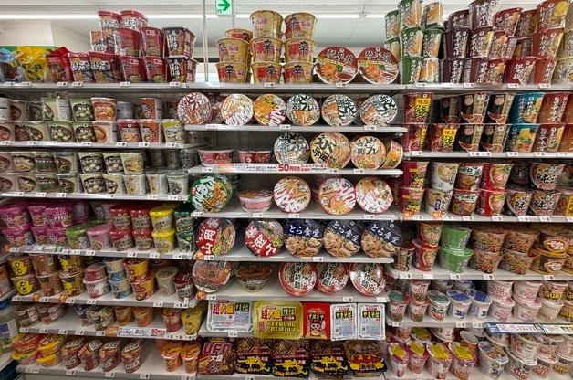 '편의점 왕국' 일본에서 빛난 농심의 '존버'