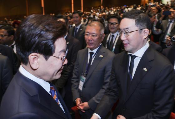 구광모 LG 회장 "인도·베트남 사업 활발…질적 협력 기대"