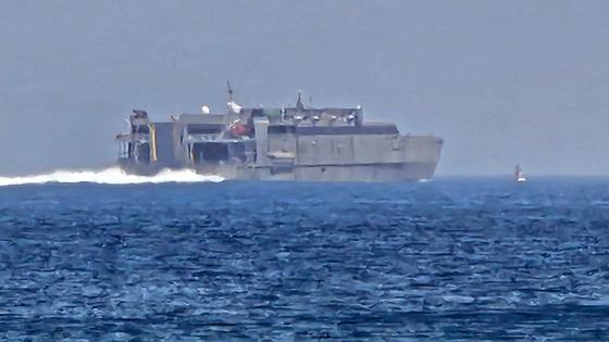 포항 앞바다 나타난 美 해군 초고속 원정 수송선에 시민들 '깜놀'