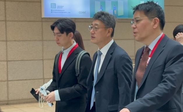 정재헌 SK텔레콤 대표, 李 베트남 순방 동행 위해 출국