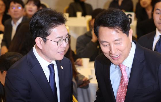 野 "정원오, 기사 제목까지 하달"…정 측 "언론탄압 전문가는 오세훈"