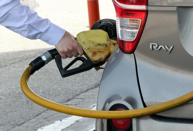 4차 석유 최고가격 또 동결…충북 휘발유 이틀 연속 2011원