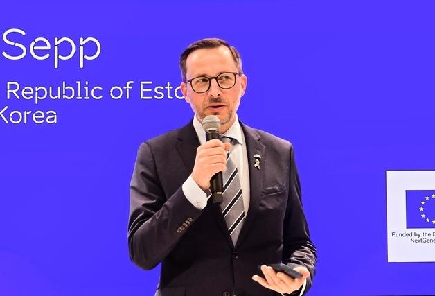 온실가스, 전기차 배터리에 쓰인다…에스토니아, 韓 전기국가 전환 협력