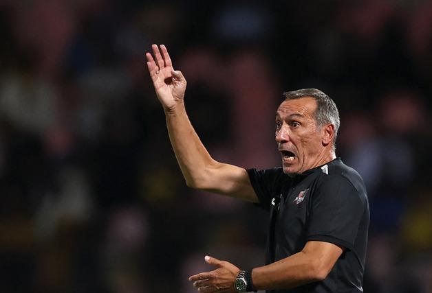 사우디, 월드컵 50일 남겨두고 도니스 감독 선임