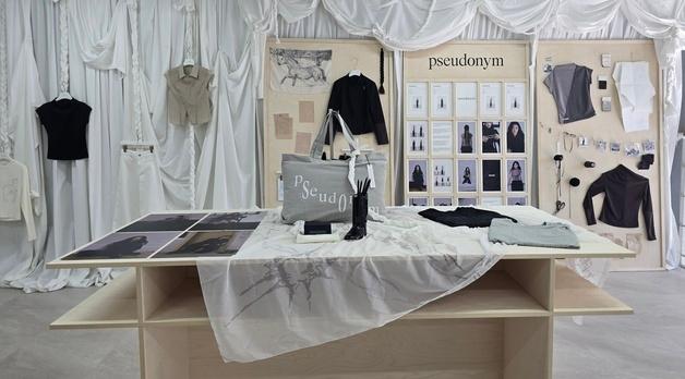 '패션 장학생'이 브랜드 디렉터로…무신사 MNFS 성수 데뷔전