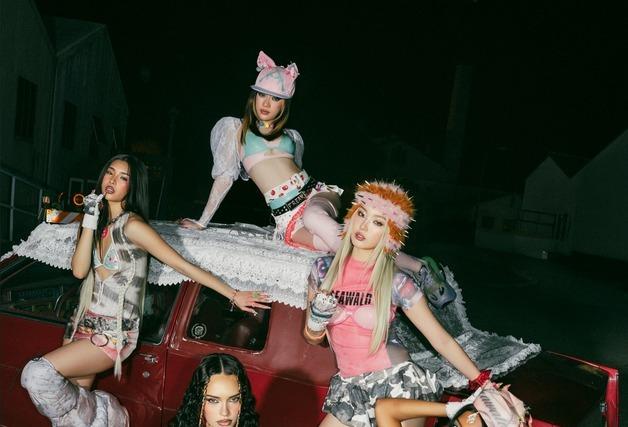 캣츠아이 '핑키 업'·'터치', 英 '오피셜 싱글 톱100' 동시 진입