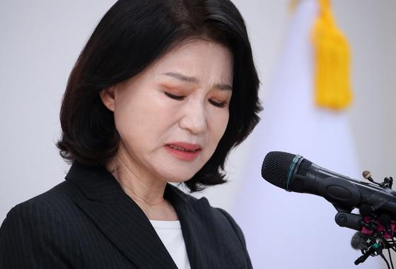 '눈물 속 불출마' 이진숙…장동혁 "큰 결단 감사, 대구 지켜달라"(종합)