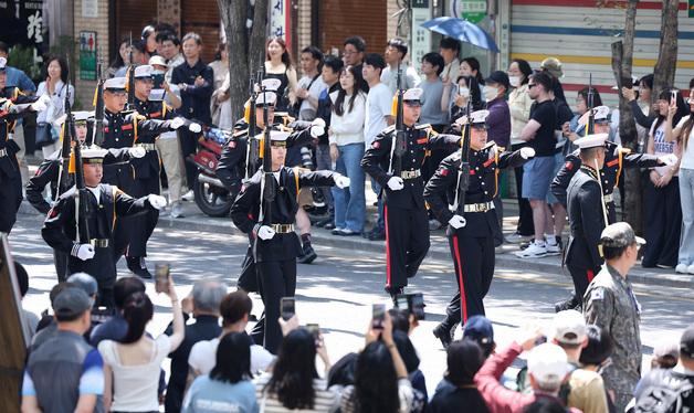 '우리가 바로 충무공의 후예들'
