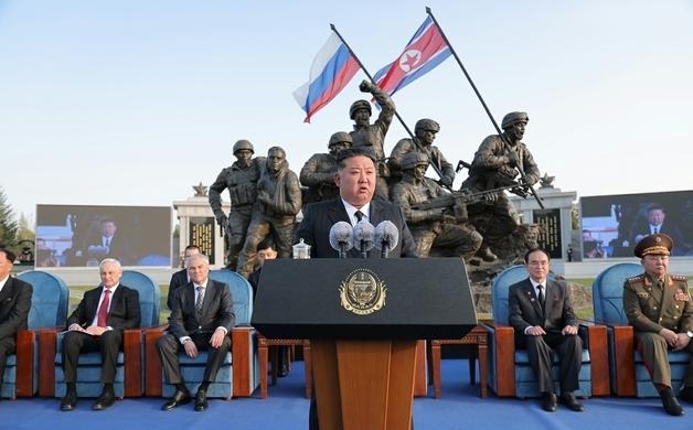 北, 왜 '정상국가'에 집착할까…'핵보유국 인정' 단계별 포석에 주목