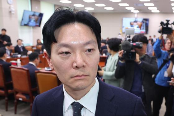 [뉴스1 PICK] 박상용 검사, 국조 특위 '선서 거부' 7장 소명서 남기고 퇴장