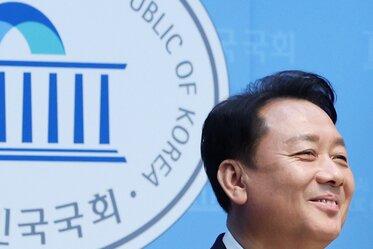 [인터뷰 전문] 이광재 "지선서 내란심판 못하면 '내전'…차라리 유승민 나왔어야"