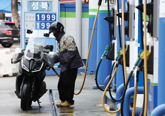 [뉴스1 PICK]당정 "주유소 사후정산제, 원칙적으로 폐지 합의"