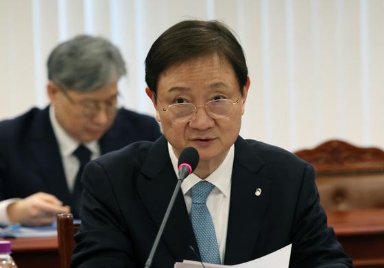 '불완전판매' 압박 높이는 금감원…즉시연금 이어 소액암도 "설명 부족"