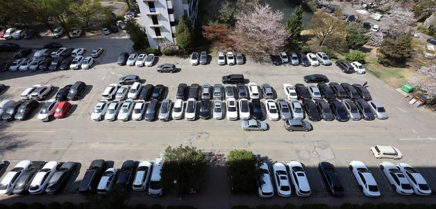 중동 사태 장기화에 따른 에너지 절감 조치 '자가용은 자택에'