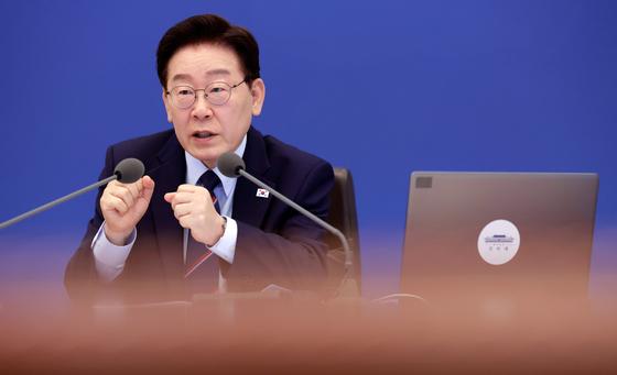 [속보] 靑 "李대통령, 13일 스콧 베선트 美 재무장관 접견 예정"