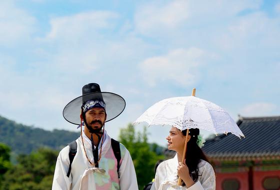 강원·경북·제주 연이어 '빗방울'…낮 최고 '27도'[오늘날씨]