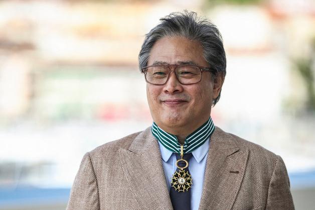 박찬욱 감독, 佛 문화예술공로훈장 최고등급 수훈