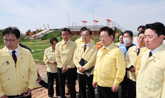 무안공항 제주항공 여객기 참사 유해 수습 현장 찾은 이재명 대통령