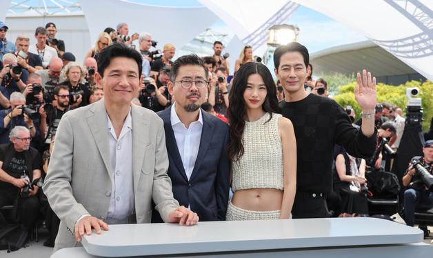 칸 포토콜 참석한 '호프' 주역들