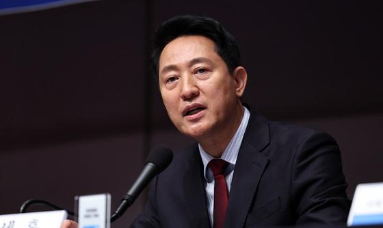 관훈토론회 발언하는 오세훈 후보