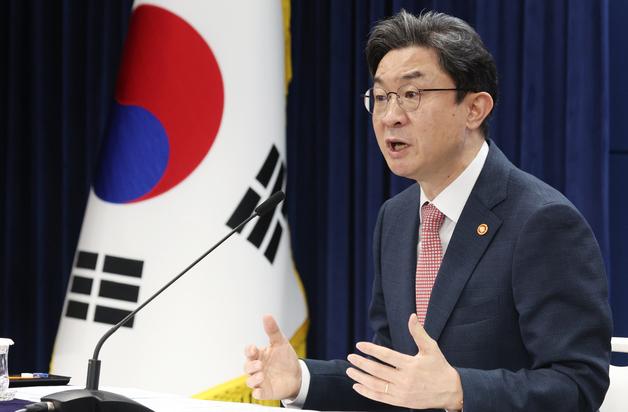 9년간 떠돈 '유령 규제' 금가분리…당국은 답해야 한다
