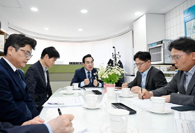 박홍근 "고유가 지원금 신속 집행…서민 부담 완화, 내년 예산에 반영"