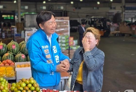 김관영 캠프 후원금 쇄도…계좌 개설 9일 만에 목표액 7억3000만원 달성
