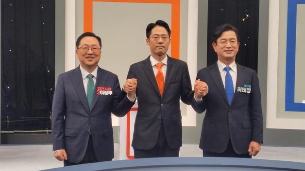 '윤 어게인 집회' 참석·'논문 표절' 등 거친 설전…대전시장후보 토론