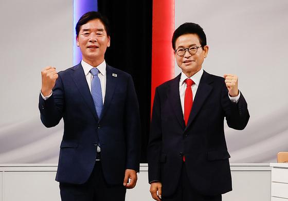오중기·이철우 경북지사 후보, TK신공항·행정통합 놓고 '설전'