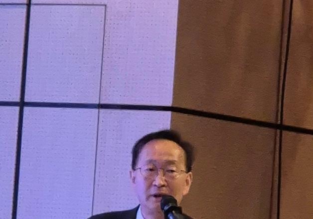 통일차관, 국민대서 특강…"한반도 평화 공존 새 관계로 나아가야"