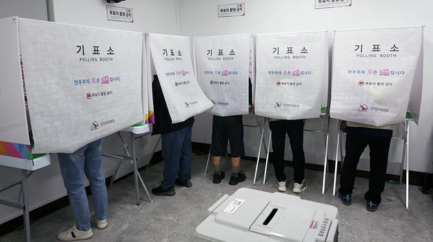 [사전투표] 전북 첫날 낮 12시 8.73%…8회 지선 대비 2.47%p↑