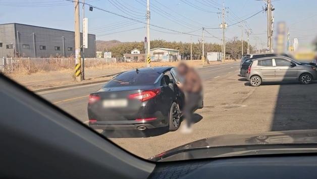 '콜뛰기' 불법영업 외국인 29명 검거…"일반 택시 요금보다 값싸게"