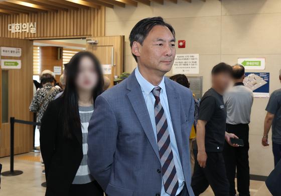 '부정선거론' 모스 탄, 사전투표 첫날 '평택을' 황교안과 회동