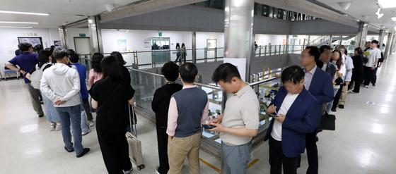 [사전투표] 울산 첫날 10.92%…지난 지선보다 1.37%p↑(종합)