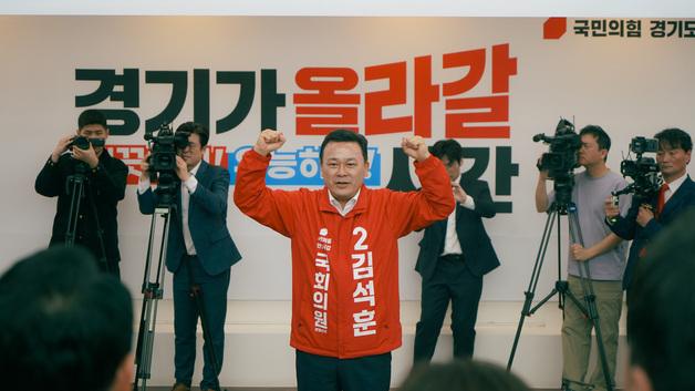 [인터뷰] 안산갑 김석훈 후보 "37년 안산 지켜온 진정한 일꾼"
