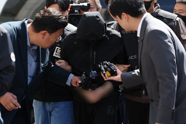 '광주 여고생 흉기 살해' 20대 피의자 구속…도주 우려