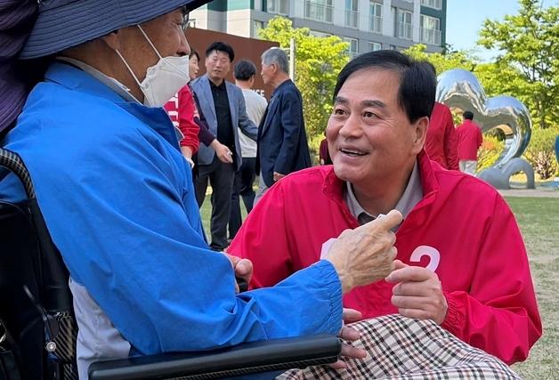 배낙호 국힘 김천시장 후보 "돌봄이 일상이 되는 복지 도시 건설"