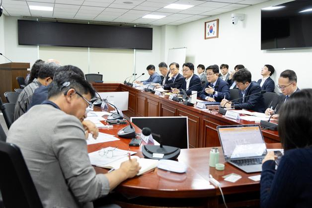 재생E 늘었는데 송전망 부족…기후부, 전남 송전선로 52㎞ 가동