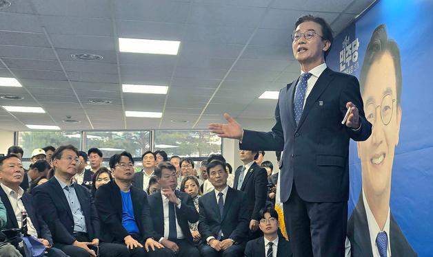부산시장 향해 닻 올린 전재수
