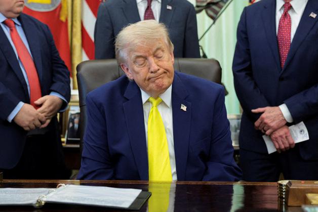 트럼프 "USMCA 갱신 생각 없다…캐·멕, 미국 더 잘 대우해야"