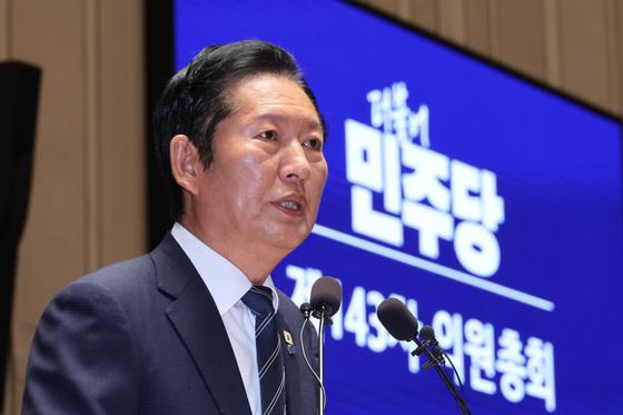지선 9일 만에 광주 찾는 정청래…선거 후유증 딛고 재선 행보 시동