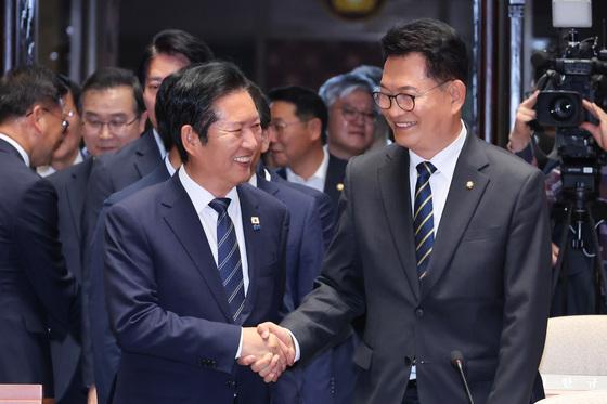 '친명' 김지호 "정청래, 우리에게 '李냐 鄭이냐' 선택 강요해 괴로워"
