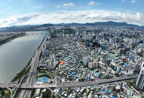 성수4지구 '20억 이주비' 입찰지침 논란…조합 "법리 검토 후 결정"