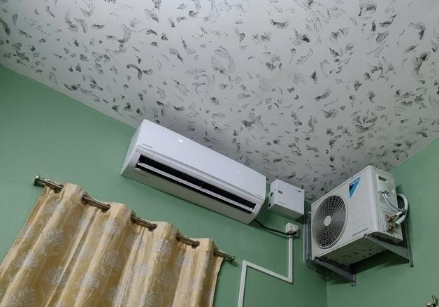 "먼지 묻으면 안 돼"…에어컨 실외기 방안에 설치, 여친이 발견 '폭소'